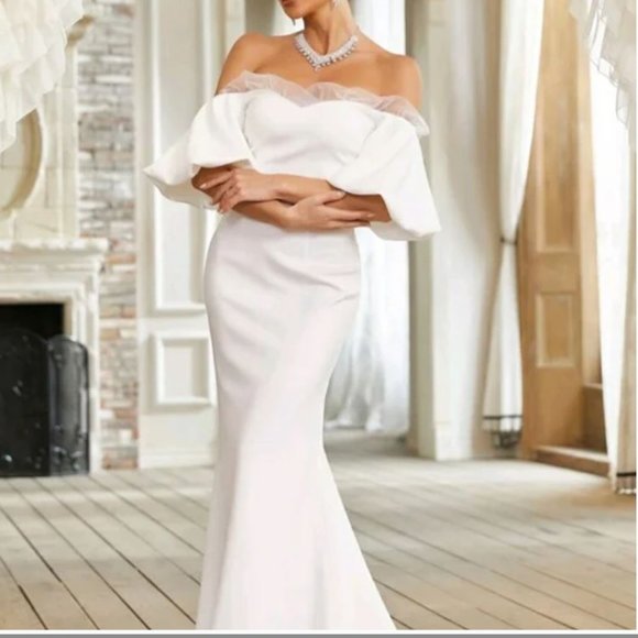 Giffniseti Dresses & Skirts - Giffniseti New Off Shoulder Contrast Mesh Mermaid Hem Wedding Dress- SIZE LARGE